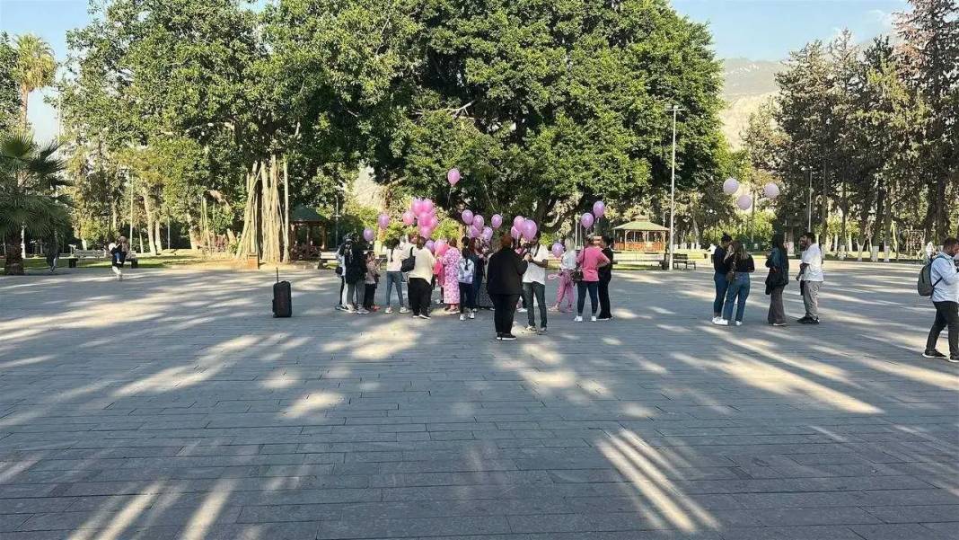 Hatay’da 10 Yıllık Meme Kanseri Mücadelesinde Zafer Balonlarla Taçlandı 3